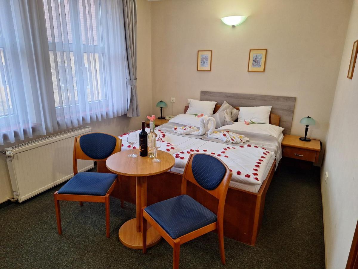 Hotel Unicornis 3*