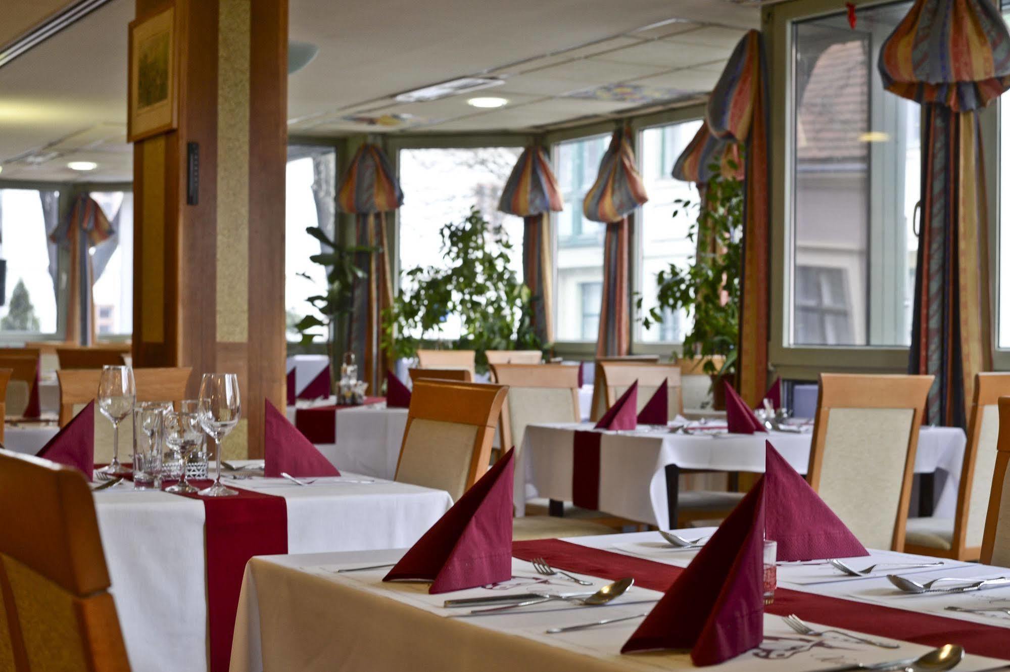 Unicornis Hotel Eger